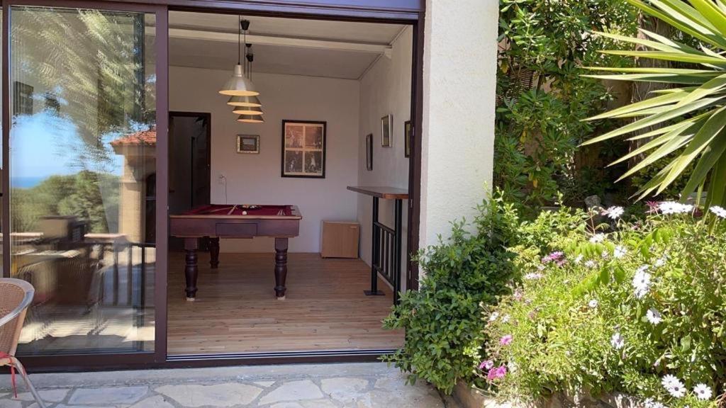 Mediterrania 98 Torroella de Montgrí Exteriér fotografie