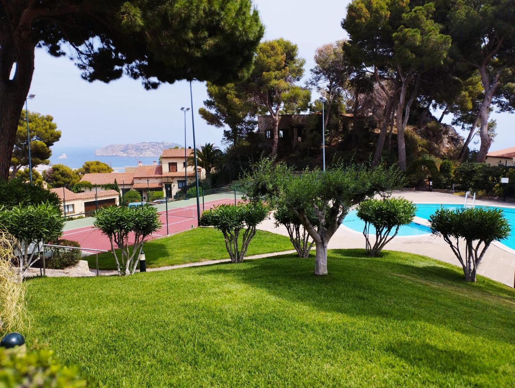 Mediterrania 98 Torroella de Montgrí Exteriér fotografie